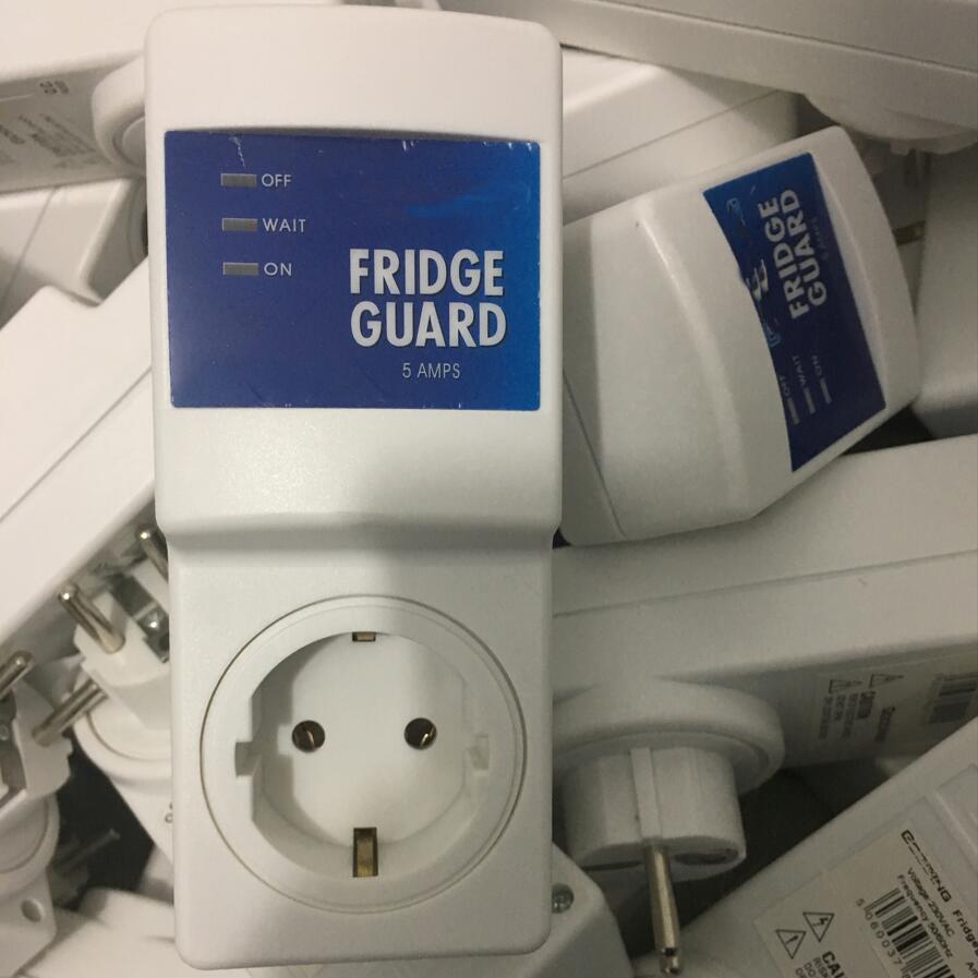 Eu type 16A 220V volt guard