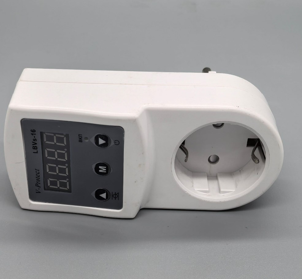 EU type 220V 15A surge protector freezer guard
